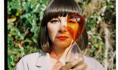 Alondra Bentley lanza "Realismo Mágico"