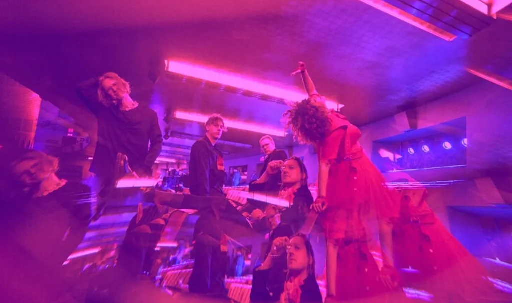 Arcade Fire anuncian nuevo álbum, Pink Elephant